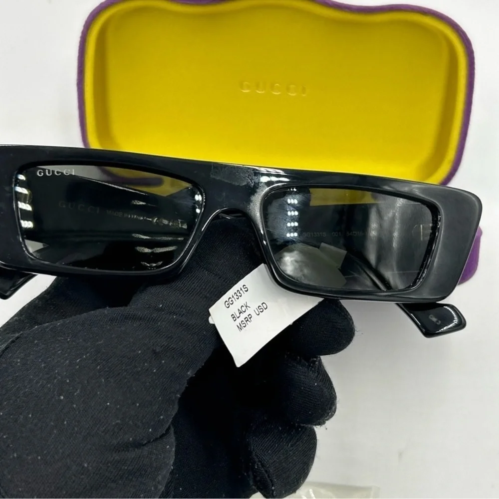 Men’s Gucci acetate square sunglasses made in Italy. Black.